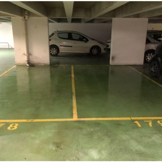  Annonces CRETEIL : Garage / Parking | PARIS (75011) | 12 m2 | 28 000 € 