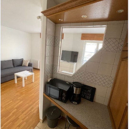  Annonces CRETEIL : Apartment | CHARENTON-LE-PONT (94220) | 27 m2 | 1 050 € 