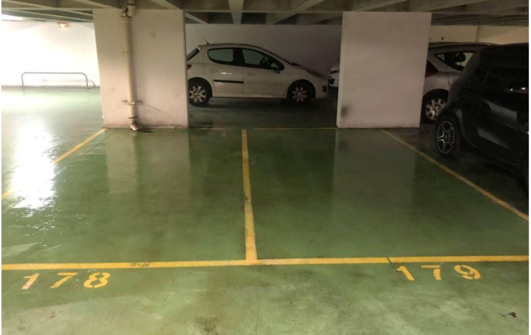 Annonces CRETEIL : Garage / Parking | PARIS (75011) | 12 m2 | 28 000 € 