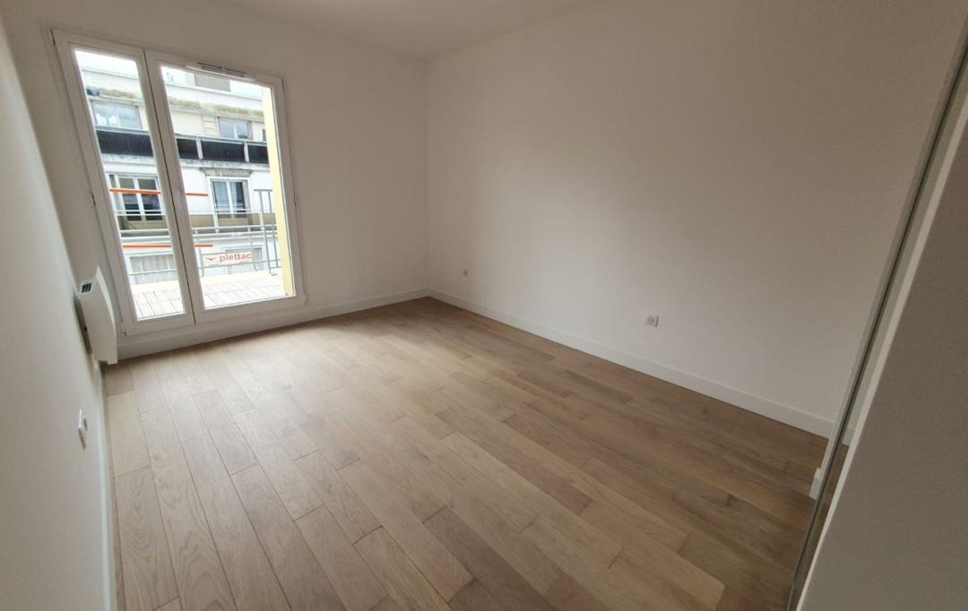 Annonces CRETEIL : Appartement | PARIS (75018) | 64 m2 | 1 225 000 € 